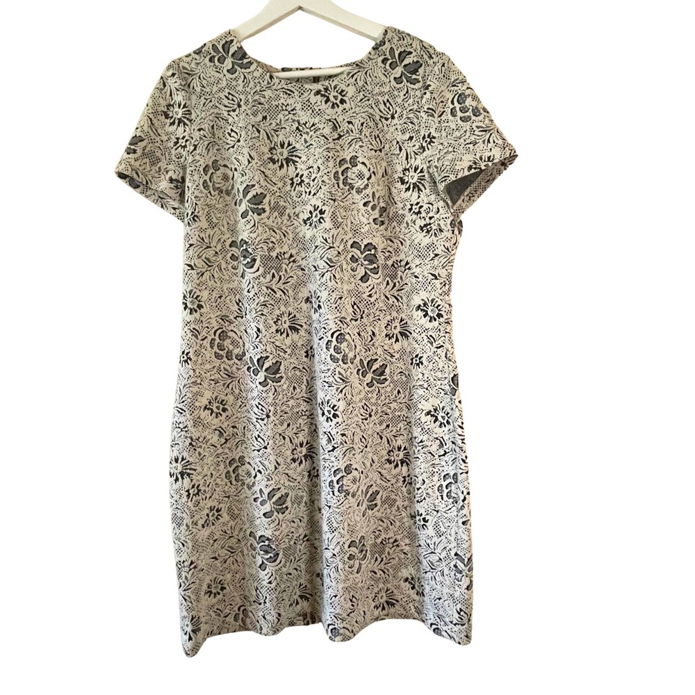 NWT Calvin Klein Women’s Size 14 dress floral black/ivory design.